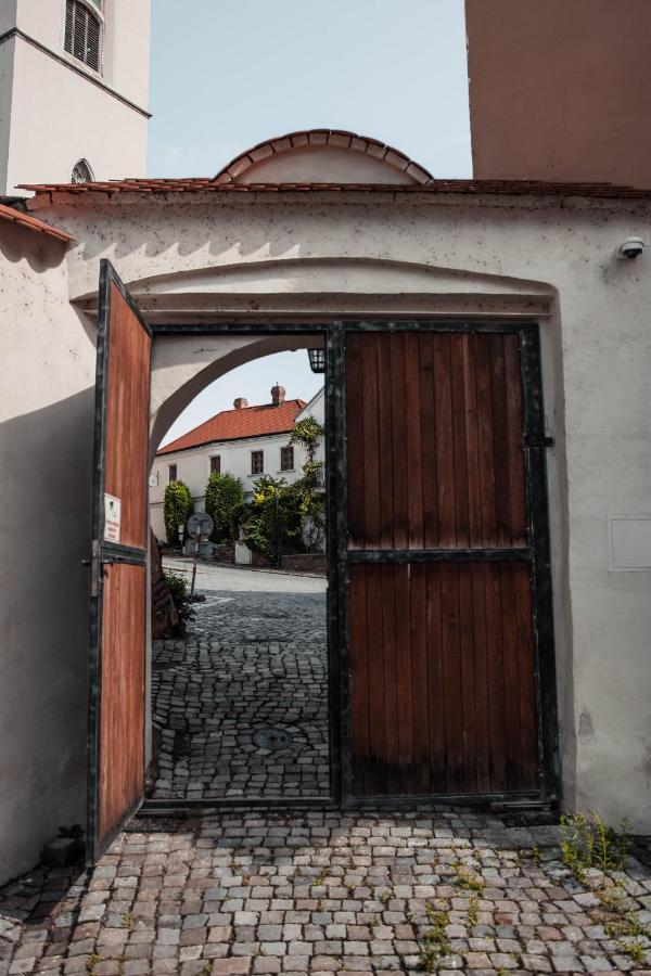 Apartments In The Historic Part Of Znojmo Exterior photo